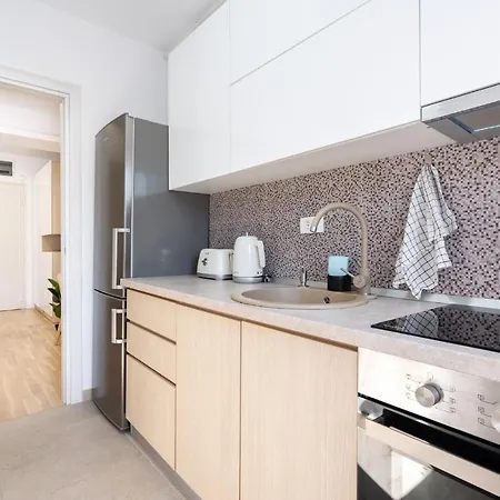 Zen 1 & 2 - With Parking Bukarest