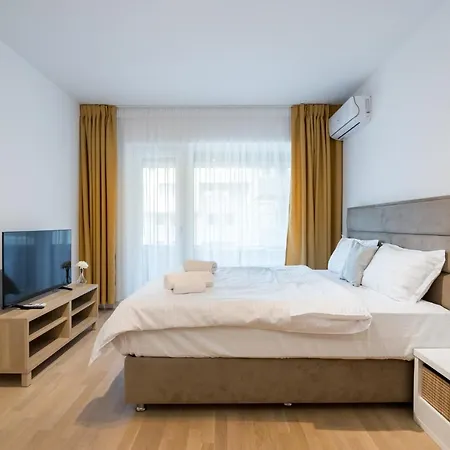 Zen 1 & 2 - With Parking Apartment Bukarest